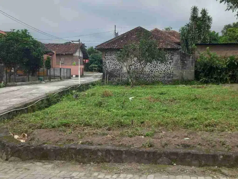 TANAH JL KALIURANG KM 12 WIDODOMARTANI NGEMPLAK SLEMAN  DEKAT KAMPUS UII