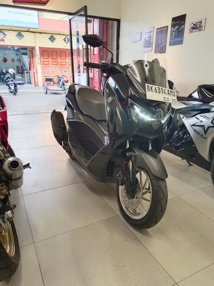 Yamaha Nmax Neo S tahun 2025 warna Hitam Gloss Keyless Remote Black