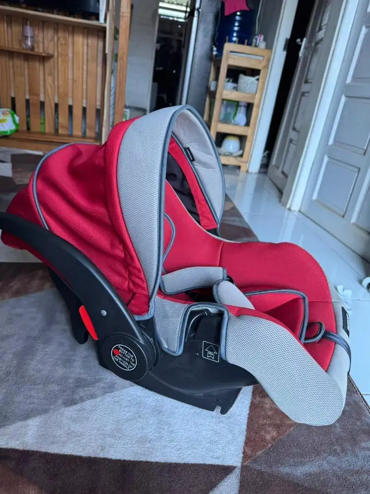 Baby Carseat (kursi bayi dimobil)