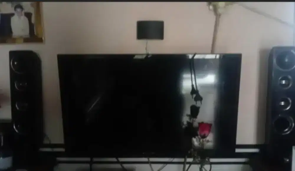 Tv.politron 32 in + stb kondisi mulus