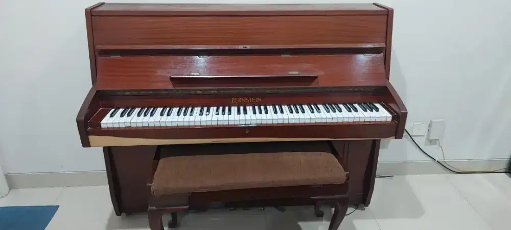 FOR SALE Piano Acoustic Upright Merk Bernstein original made in german