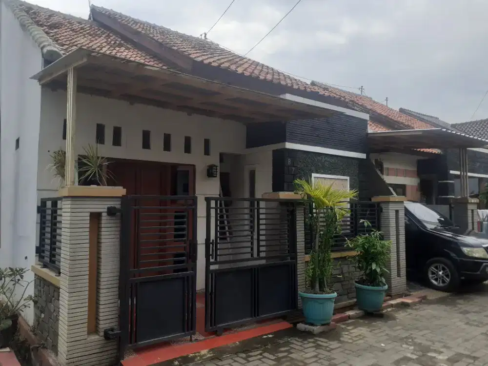 Rumah Hook Strategis