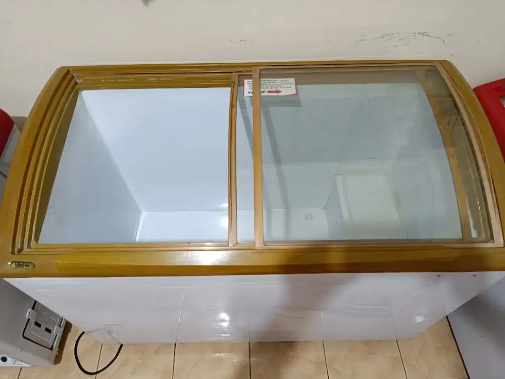 Freezer Haier sliding kaca 330lt