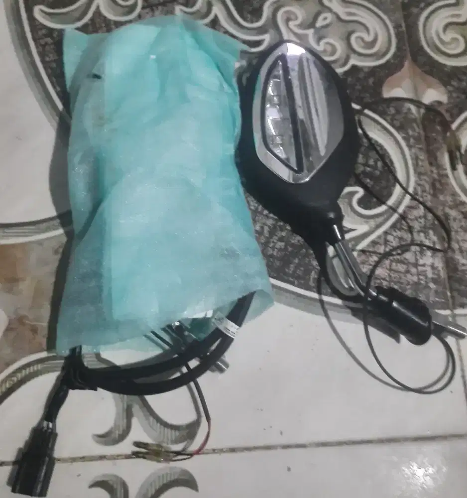 Diual Spion Vario 125 Atau 150 CC Kondisi Masih Baru