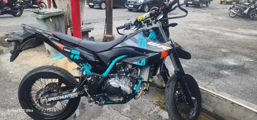 Yamaha WR155 supermoto