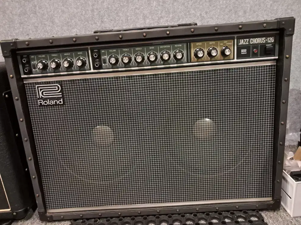 Roland Jazz Chorus JC-120