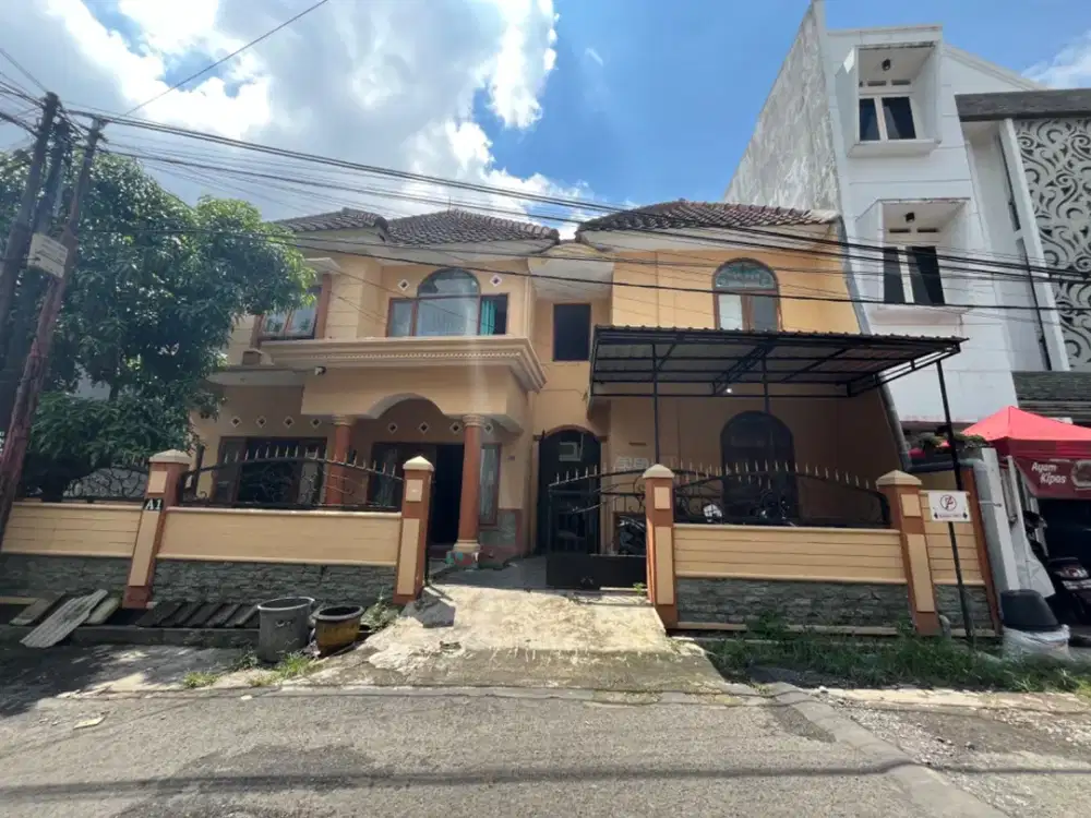 Kost Bunga Merak Depan Kampus UB Jual Murah owner BU