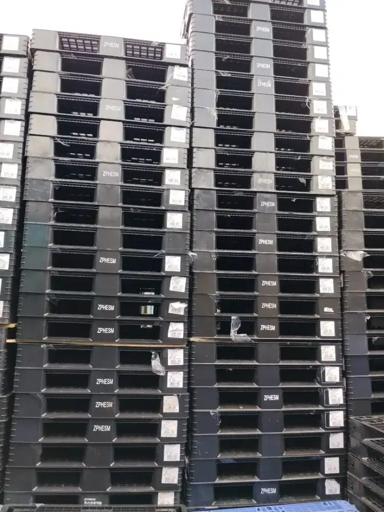 PALLET PLASTIK BEKAS SEPERTI BARU