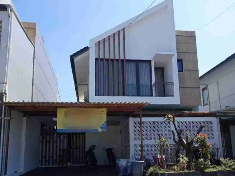 Rumah Luas Terawat Di Buah batu Square