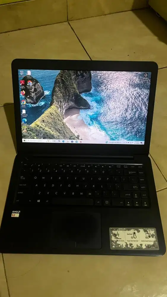 Laptop Asus E402