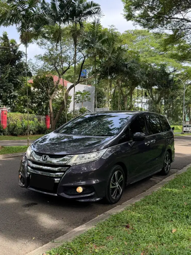 Honda Odyssey 2.4 E Presstige Tahun 2015
