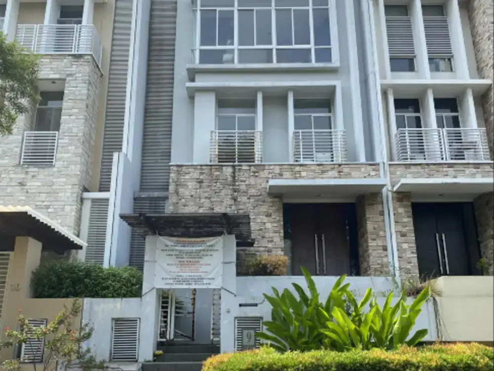 Di Jual Lelang Rumah Komplek The Kew Residence Kelapa Gading, Jakarta Utara