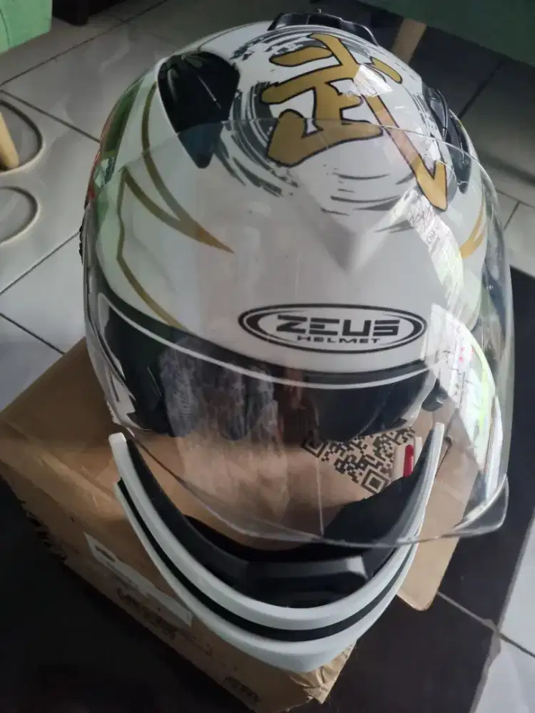Helm ZEUS ZS613C Plus Bluetooth