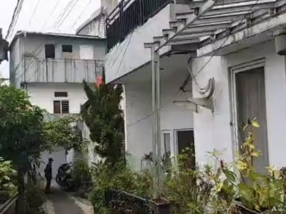Dijual Rumah di area Pegangsaan, Menteng