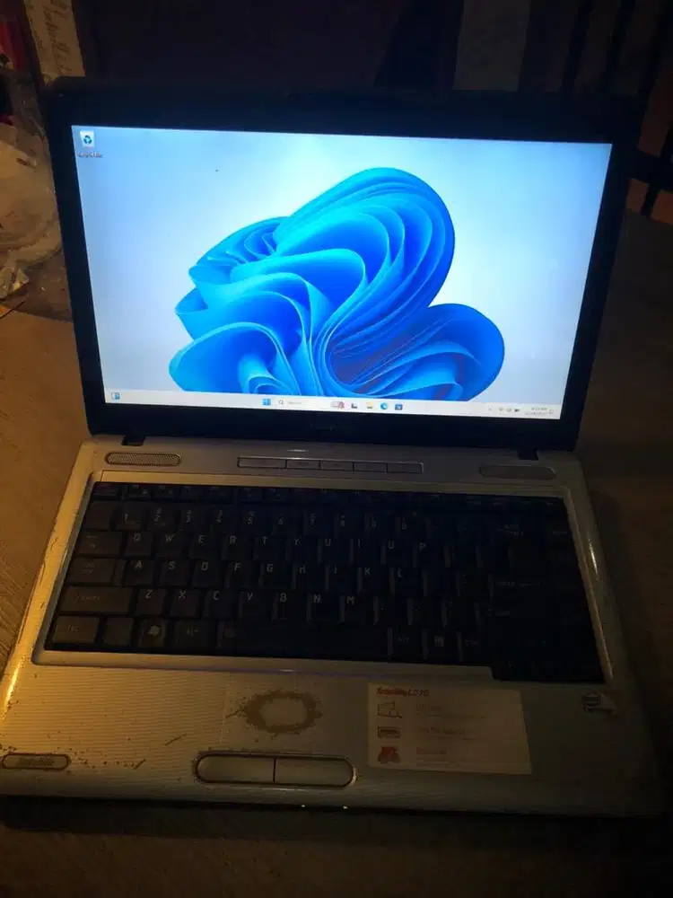 Jual Toshiba Satelite L510 ex cewek lama