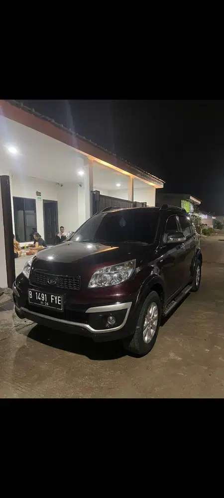Terios TX Manual 2013 Akhir Dobel AirBag 3 baris Istimewa tt