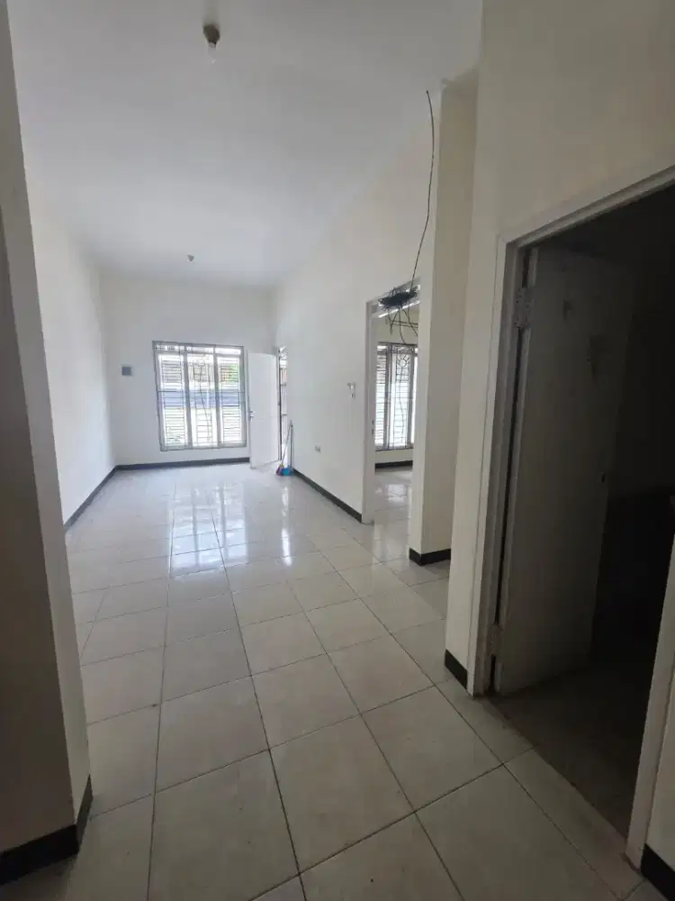 DIJUAL CEPAT RUMAH TAMAN KOPO INDAH 3 BLOK E SIAP HUNI HARGA HERAN