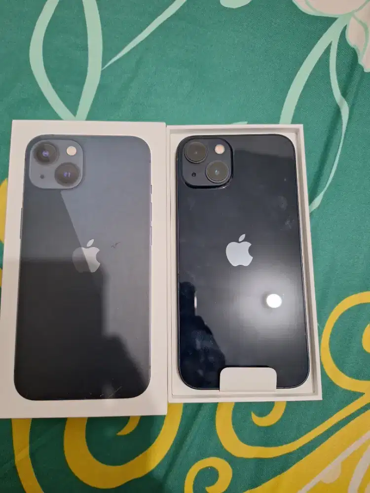 iPhone 13 / 128 /  midnight