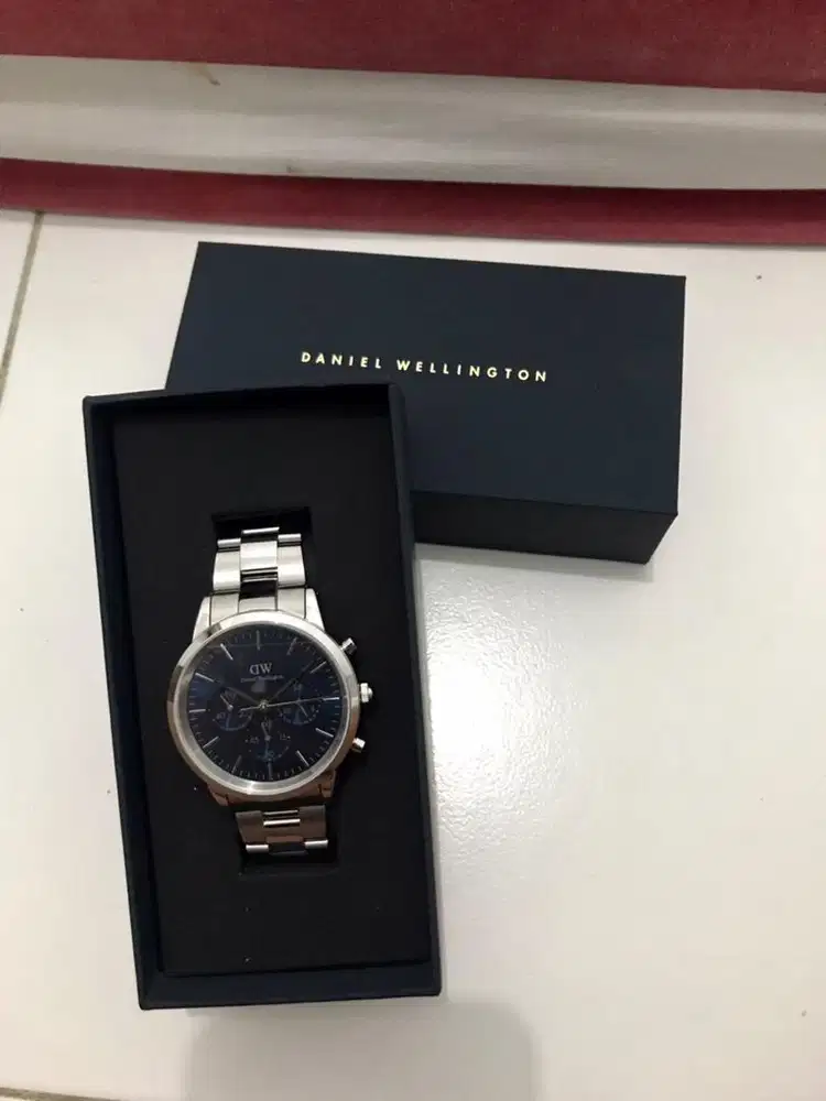 Dijual Daniel Wellington Iconic Chronograph Arctic S