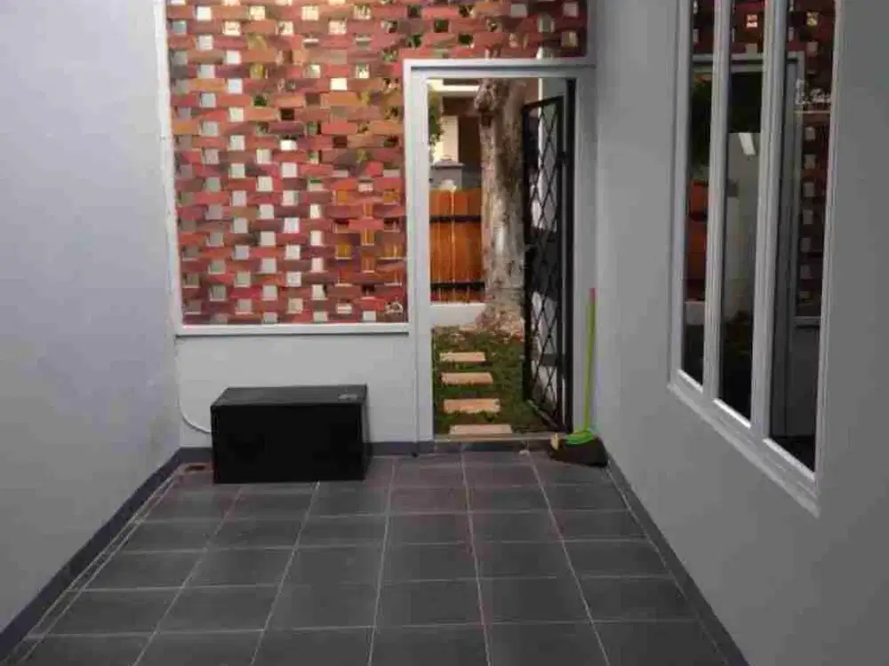 Disewakan rumah baru di renovasi di Kebayoran Baru.JakSel
