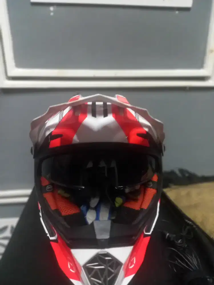 Helm ls2 double visor bonus sarung tgn leatt