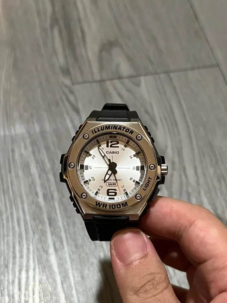 Casio MWA-100H-7AVDF