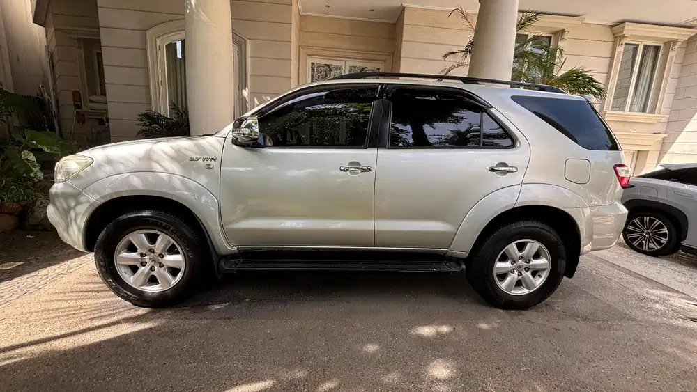 Toyota Fortuner 2009 Bensin