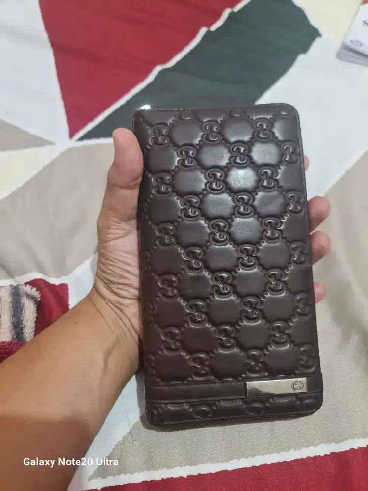 Preloved dompet gu**i original ya, kulit asli embos gu**i
