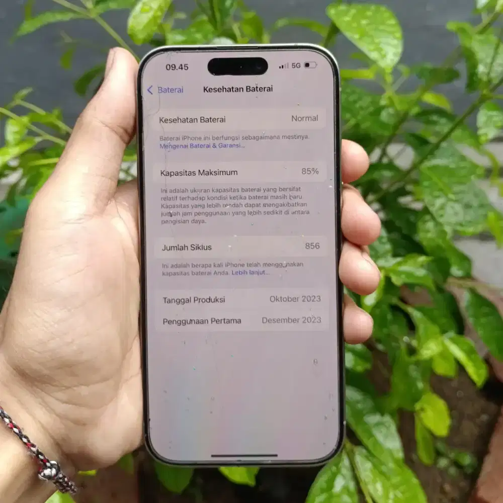iPhone 15 pro Titanium Grey