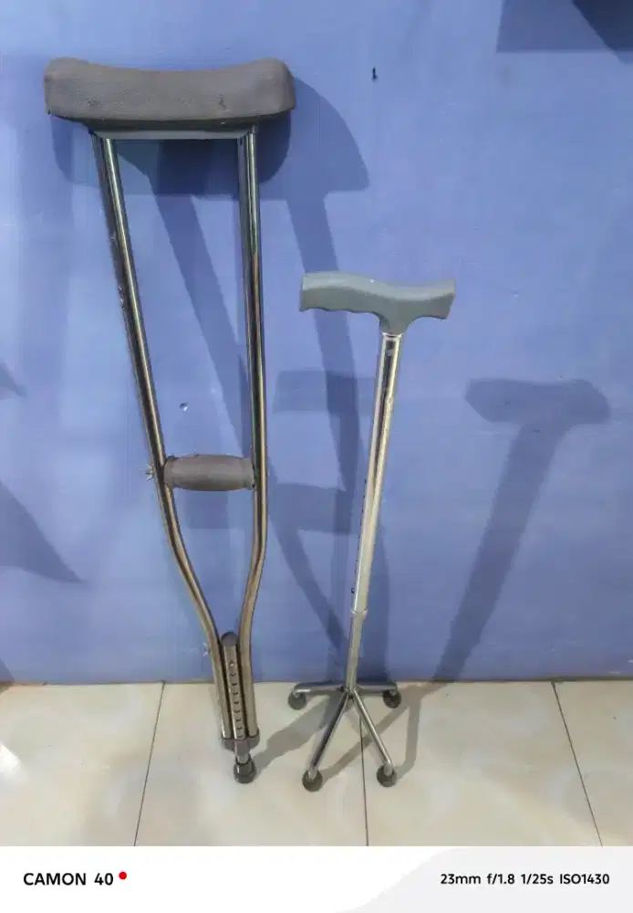 TONGKAT LANSIA - TONGKAT KETIAK BESI