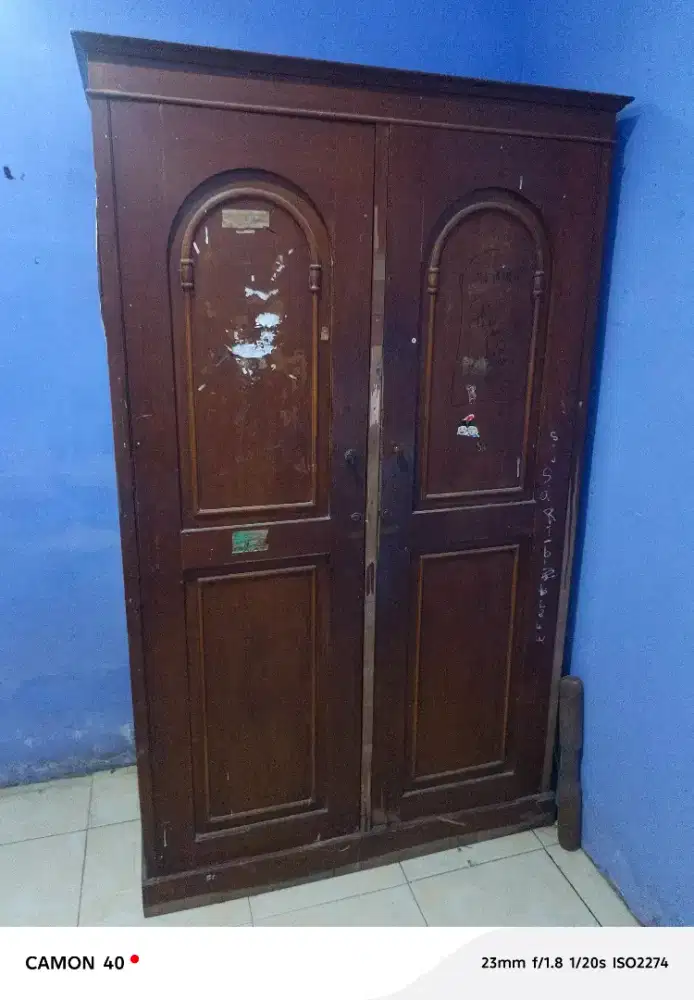 LEMARI KAYU 2 PINTU