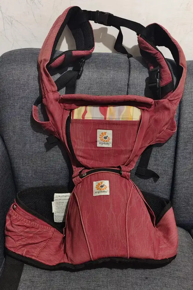 Gendongan Ergobaby Red