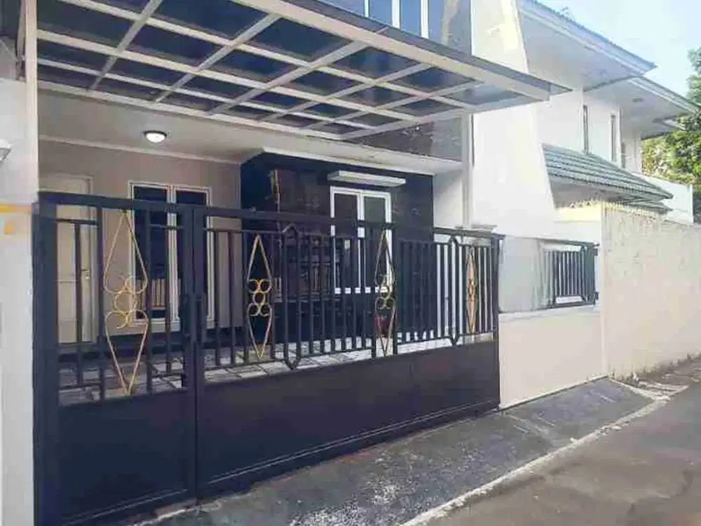 RUMAH BARU TEBET JAKARTA SELATAN