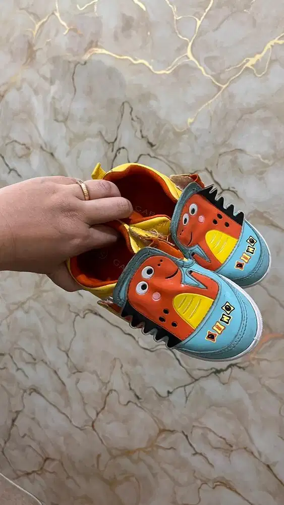 Sepatu anak GABINO SIZE 28