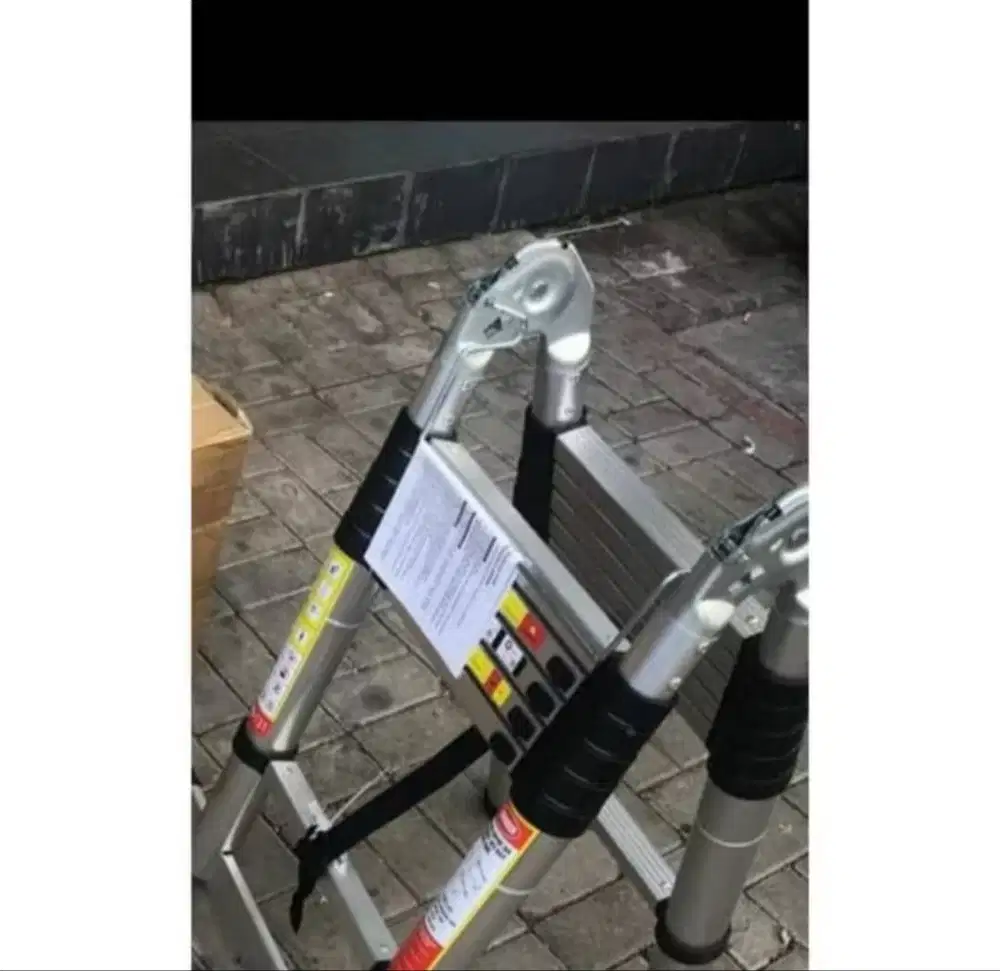 Tangga teleskopik 3.8 m