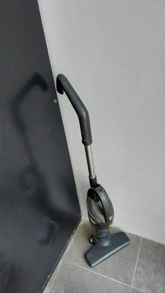 Vacuum Cleaner/Penyedot Debu (Bekas)