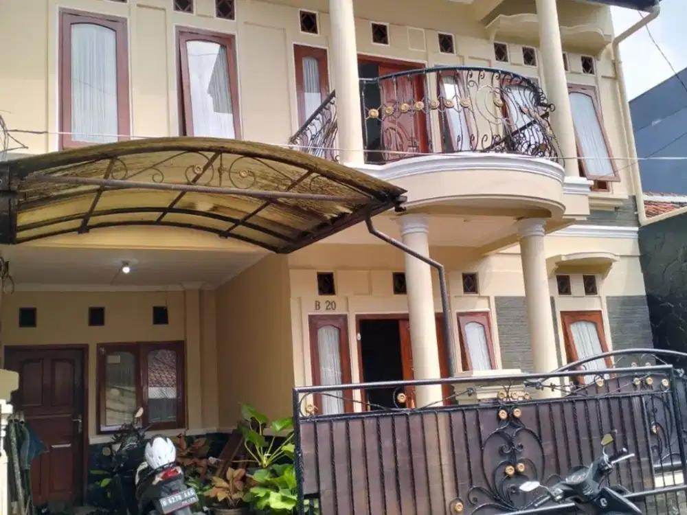 rumah 2lantai siap huni di antapani kidul, strategis dan bebas banjir