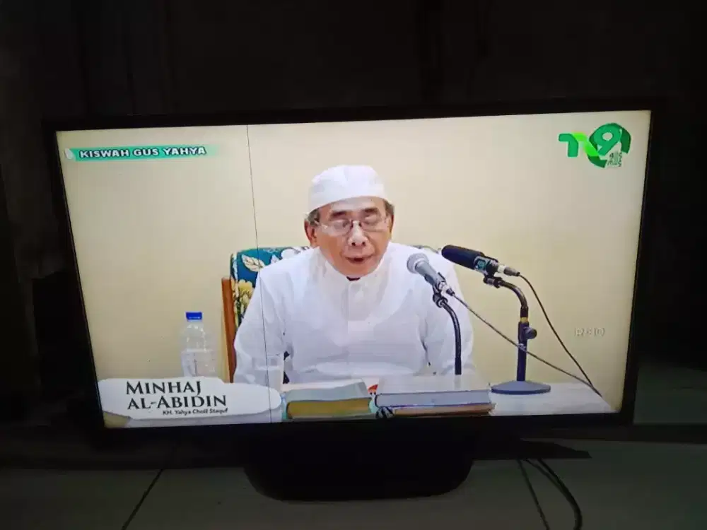 Tv led 39in merk lg minus 1rambut lain normal