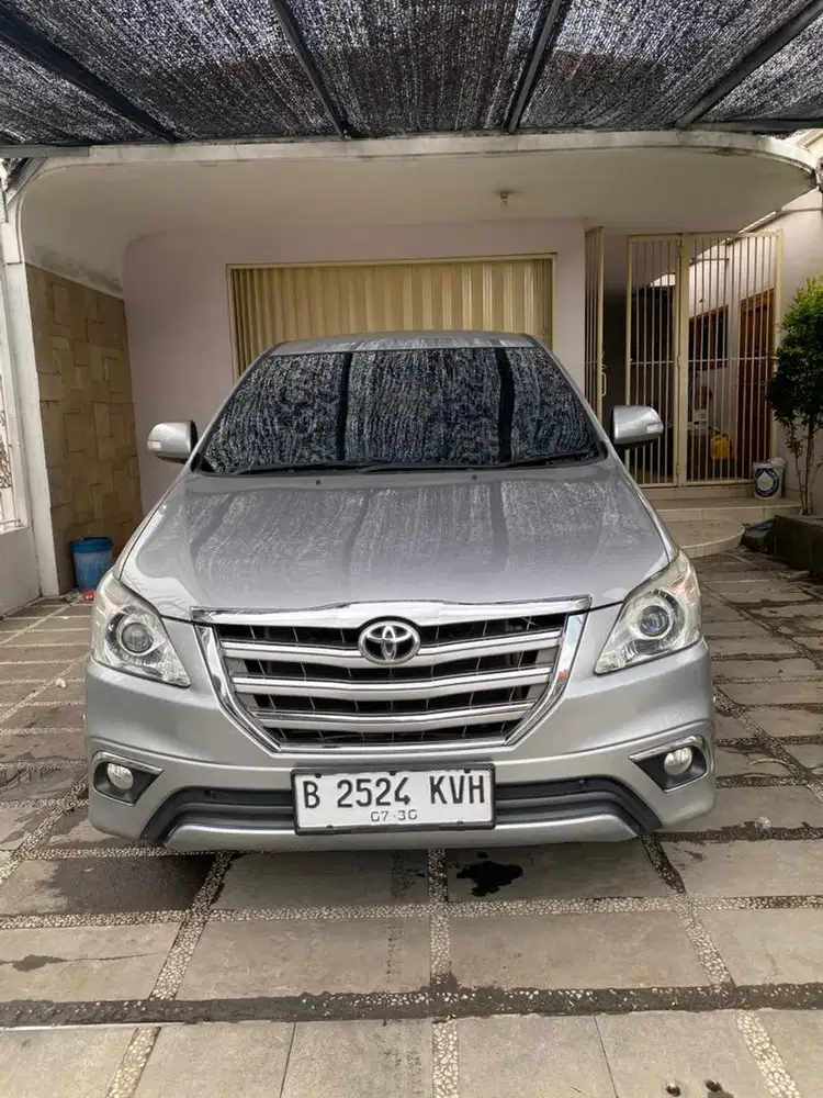 Innova V Bensin 2015