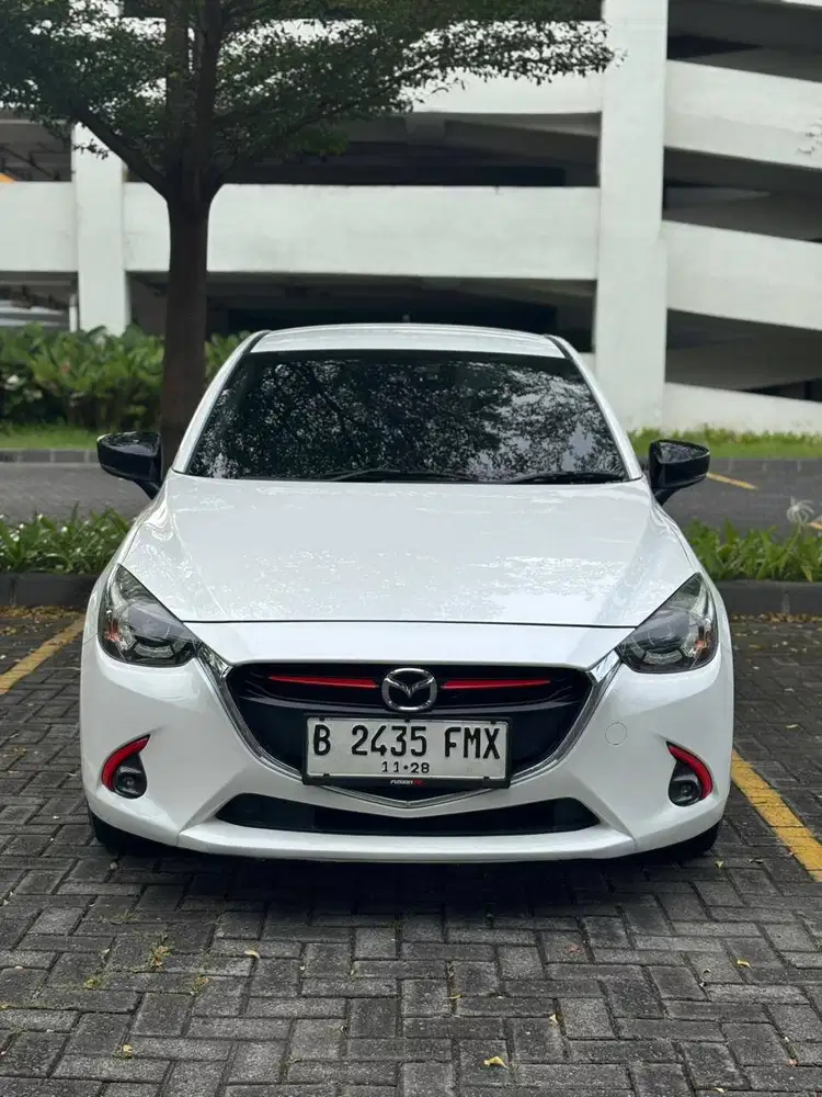 MAZDA 2 GT SKYACTIVE MATIC 2017 LOW KM DP MINIM MURAH Yaris