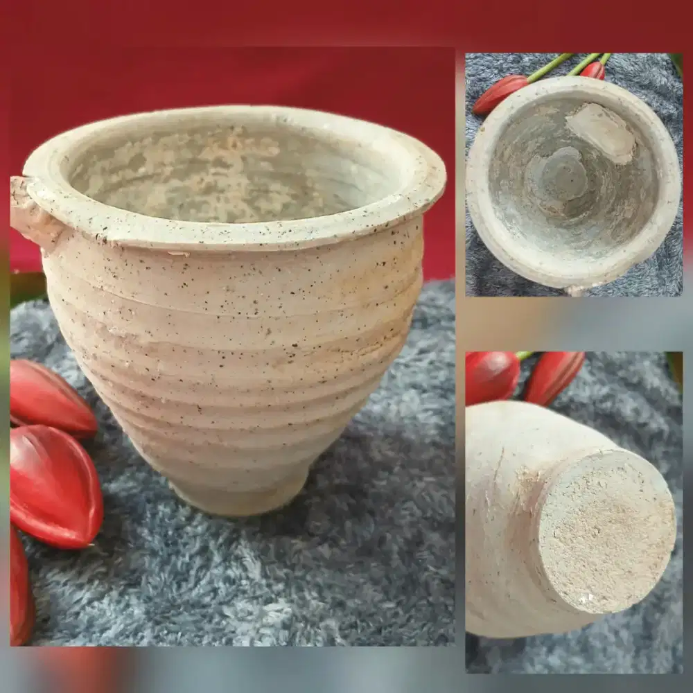 Koleksi kendi mini keramik antik