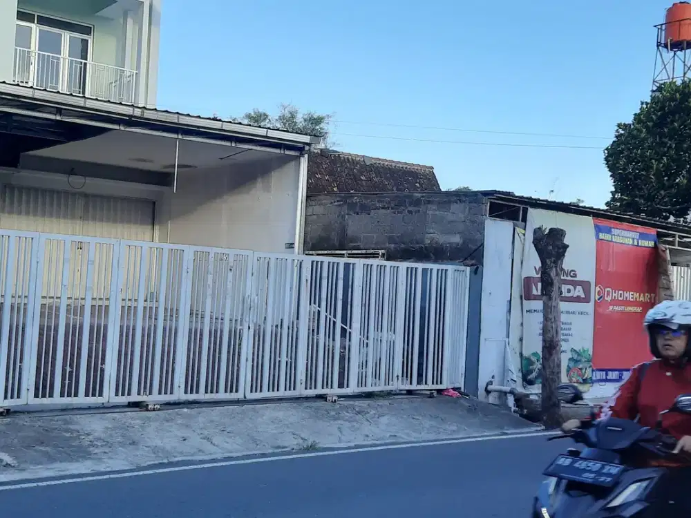 Ruko jalan candi Gebang dekat Pamela 6 dan AMIKOM Yogyakarta