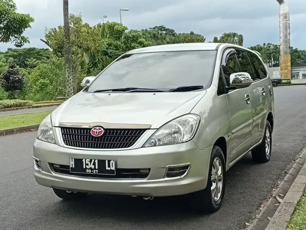 Innova V matic 2005 top