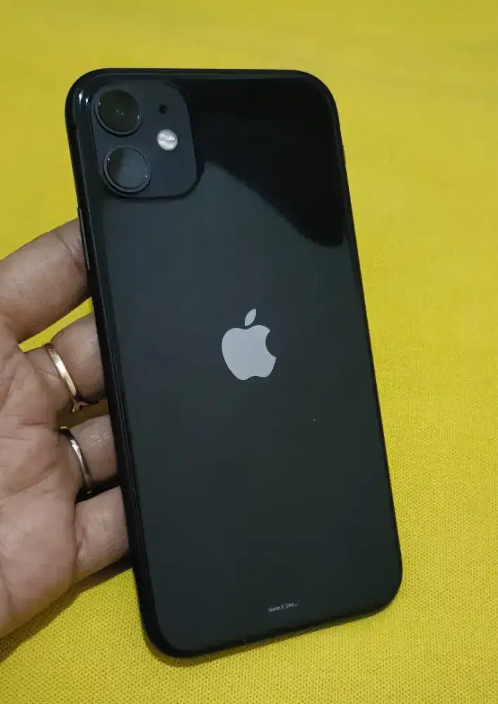 Handphone iPhone 11