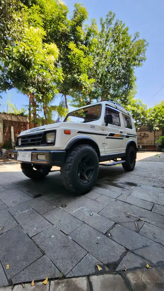 Suzuki Jimny 1989 Bensin