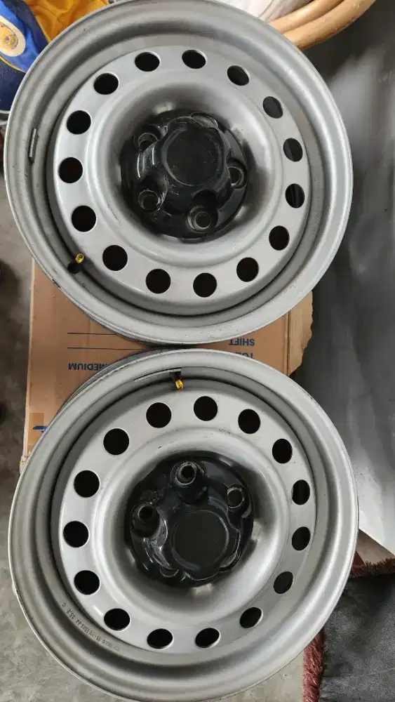 Velg pelek kaleng r15 alto