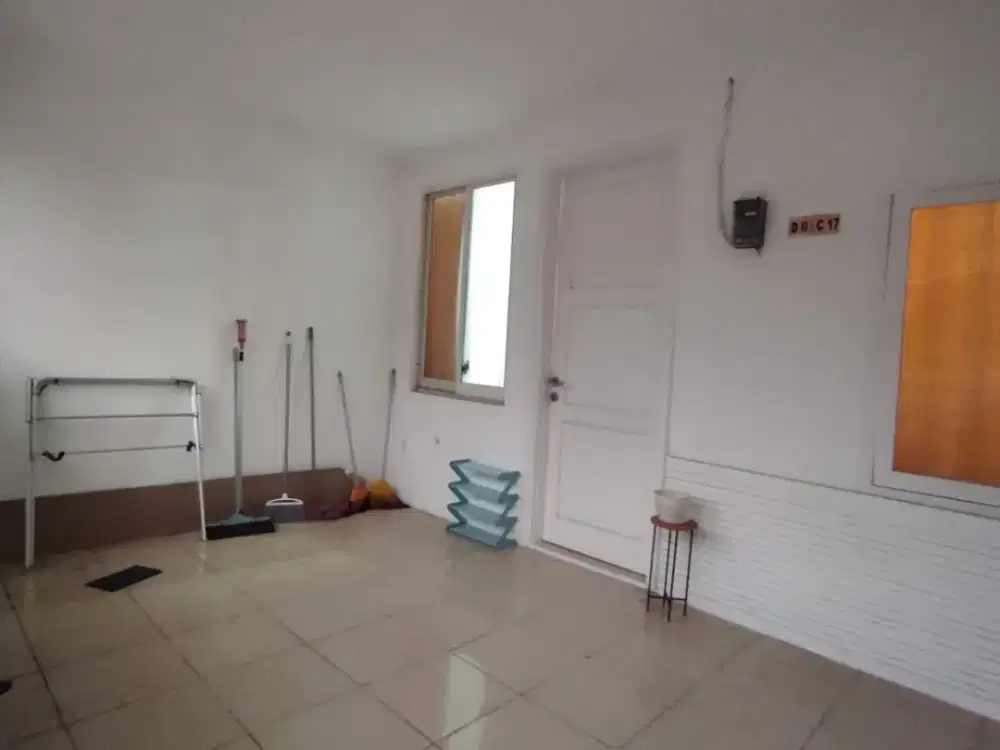 Di Sewakan Rumah di Perumahan Medang Lestari Strategis Murah Siap Huni