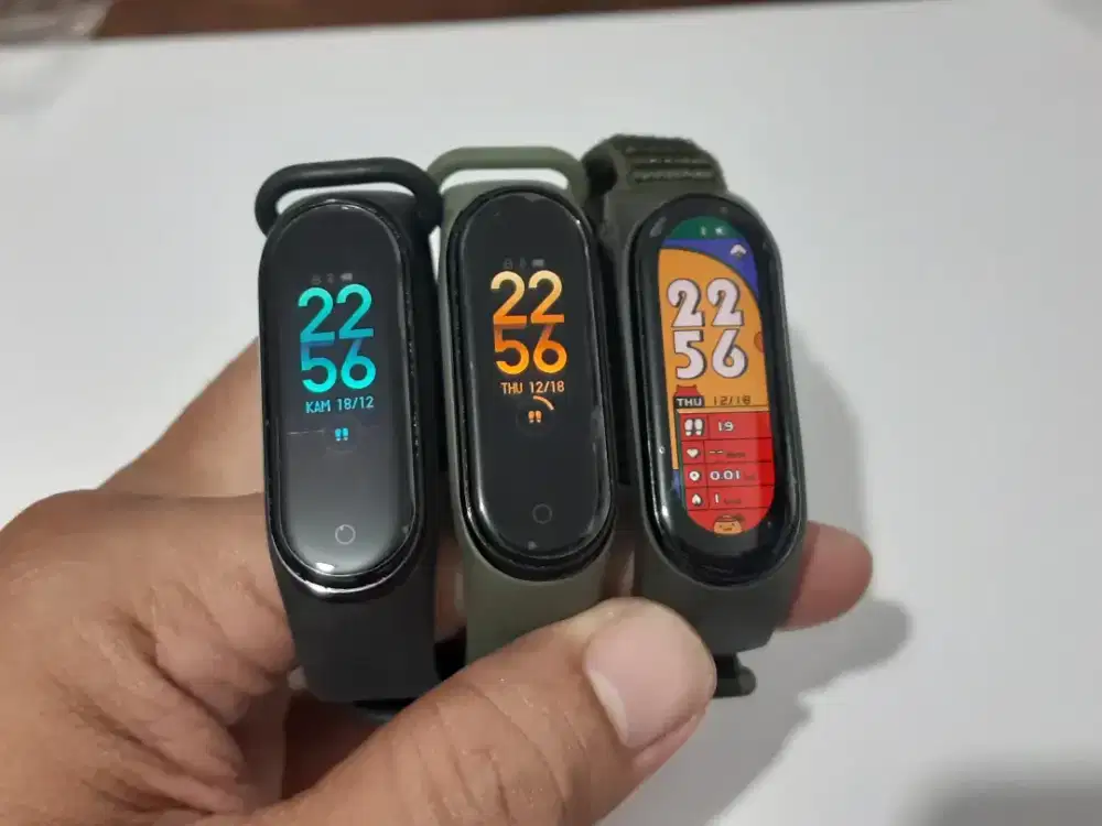 Mi Band 4 dan Mi Band 6 ori Xiaomi