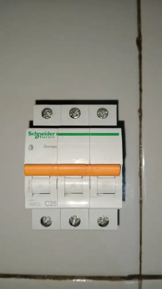 MCB SCHNEIDER 25A Thailand