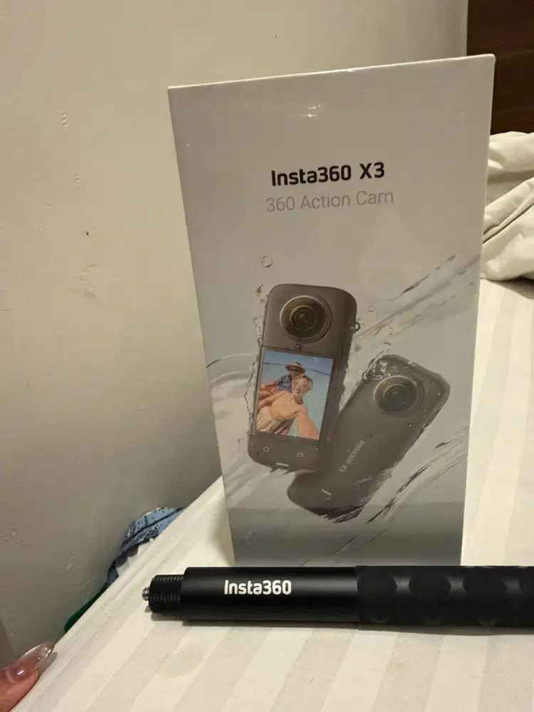 Di jual insta360 X3 new segel dengan tongsis insta360 nya